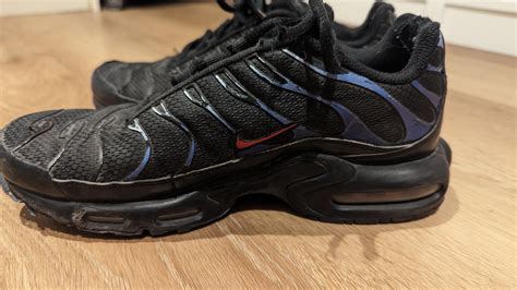 Is it normal for my air max plus tn to change colour with wear and tear