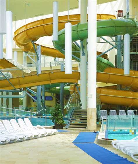 Best Indoor Waterparks for Cold Weather Fun - Wherever Family