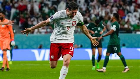 Pol Vs Ksa Fifa World Cup Robert Lewandowski Ends Drought As Poland