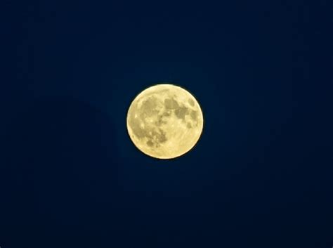 Super Lune Du Chasseur La Plus Grande Pleine Lune De L Ann E