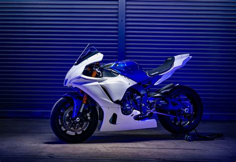 Ennakoiko Yamaha R1 Gytr Kokonaan Uuden R1n Esittelyä Kaudeksi 2023