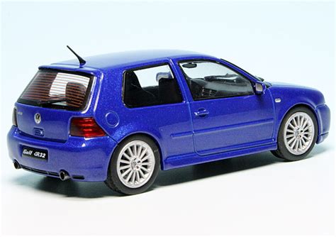 VW Golf IV R32 2003 Neuheiten 2023 Solido Peter Nasshan Modellautos