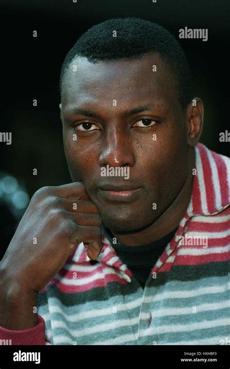 HENRY AKINWANDE BOXER (HEAVYWEIGHT) 23 March 1994 Stock Photo - Alamy