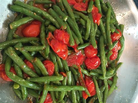 Fresh Green Beans With Cherry Tomatoes Try This On The Side Recipe Cherry Tomato Recipes