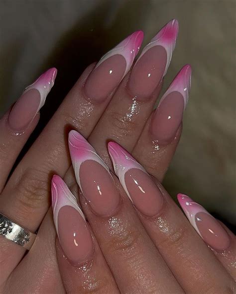 35 Trendy Y2K Nail Art To Inspire You Almond Acrylic Nails Designs