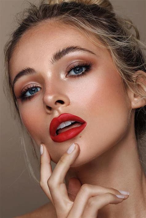 Hochzeit Make Up 2019 Trends Red Lips Makeup Look Red Lip Makeup