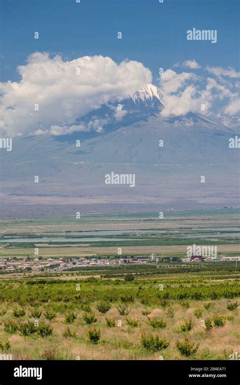 Turkish Armenian Border Hi Res Stock Photography And Images Alamy