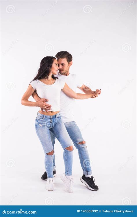 Bachata Latin Social De Danse De Jeune Danse De Couples Merengue