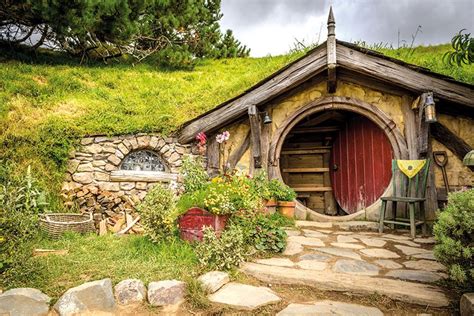 One Of The Hobbit Holes To Visit In Hobbiton New Zealand Casa Do