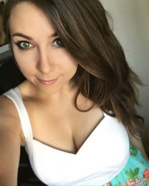 Big Green Eyes Porn Pic