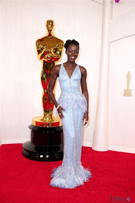 Lupita Nyongo En La Alfombra Roja De Los Premios Oscar 2024 Alfombra