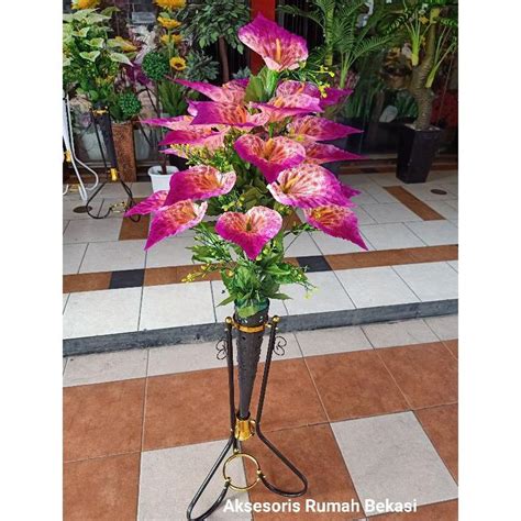 Jual Rangkaian Bunga Anthurium Bunga Aron Panda Dengan Pot Standing