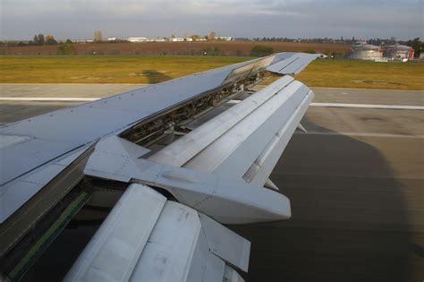 Wing Flaps Boeing 737 300 Window View From The Boeing Flickr