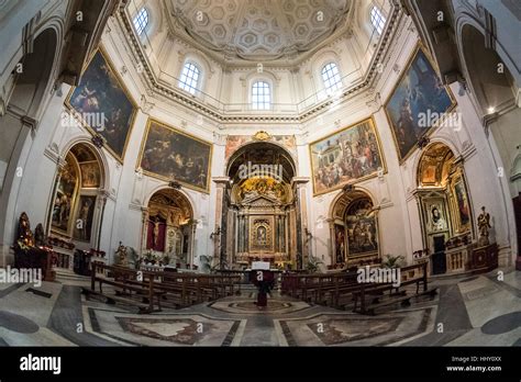 Roma Italia Interior De La Iglesia De Santa Maria Della Pace