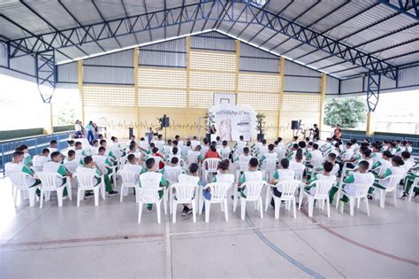 Escola Canaã Dos Carajás