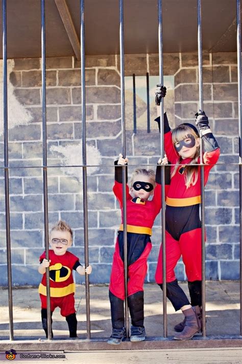 The Incredibles Movie Family Costume - Photo 5/5