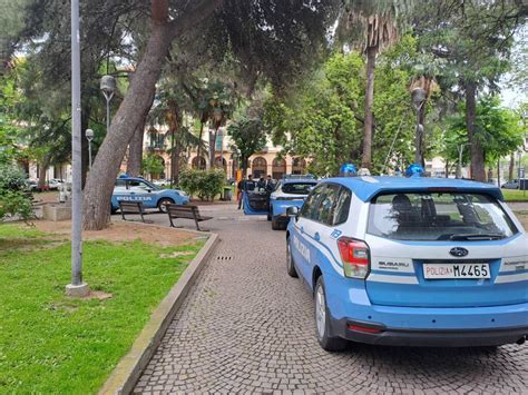 Controlli Della Polizia Di Stato Un Arresto Persone