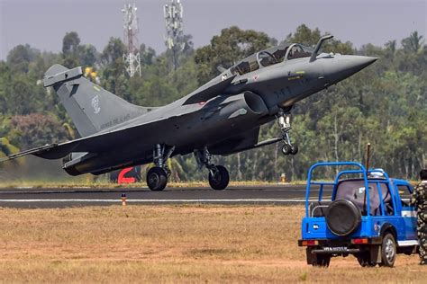 Rafale vs China’s J-20 vs Pak’s JF-17: How Effective Would IAF’s Latest Fighter Jet Be in a Two ...