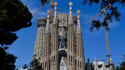 The Building Of Barcelona S Sagrada Familia