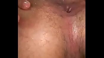 Rodando en el baño cachonda por el culo XVIDEOS