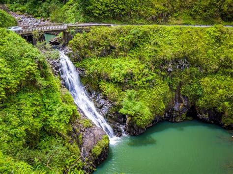 12 Jaw-Dropping Maui Waterfalls (+ Map to Find Them!)