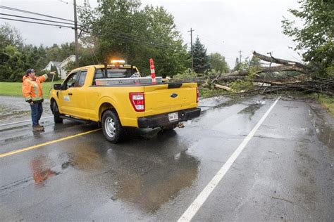 Lee Toca Tierra En Long Island Nueva Escocia Como Un Cicl N Postropical