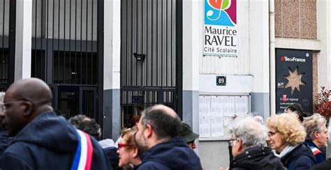 Proviseur Menac De Mort Paris Un Rassemblement Devant Le Lyc E Ce