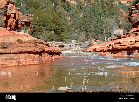 Río Oak Creek En Slide Rock State Park De Sedona Arizona Estados Unidos De América Eeuu