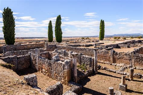 Un Vistazo Por Clunia Uno De Los Yacimientos Romanos Mejor Conservados