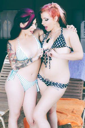 Emo Hairy Lesbian Ass Licking XXX Dessert
