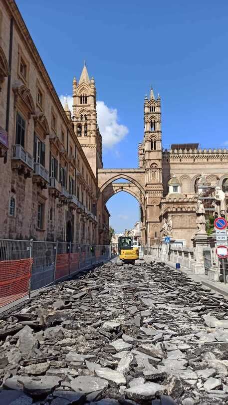 Palermo Nelle Strade Del Centro Storico Torna Il Basolato Iniziati I