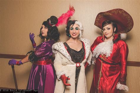 Disney Villain #cosplay of Dr. Facilier, Cruella Deville, Captain Hook ...