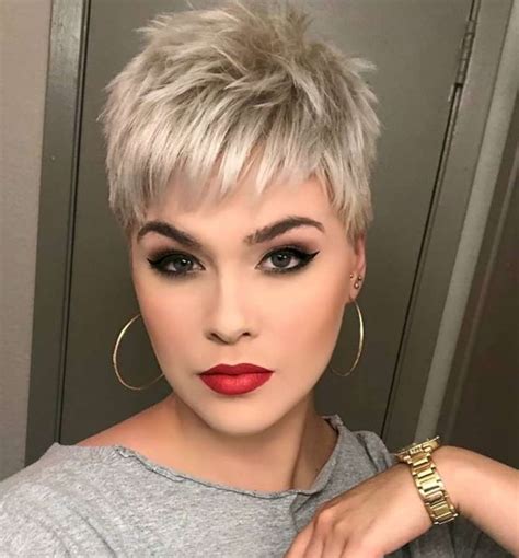 Kingsley Brown Short Hairstyles 1 Colores De Pelo Corto Estilos De