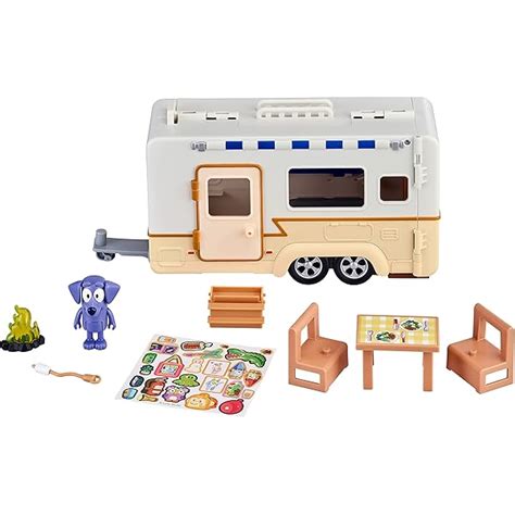 Bluey Ultimate Caravan Adventures Caravan Playset And Three Figures Wd