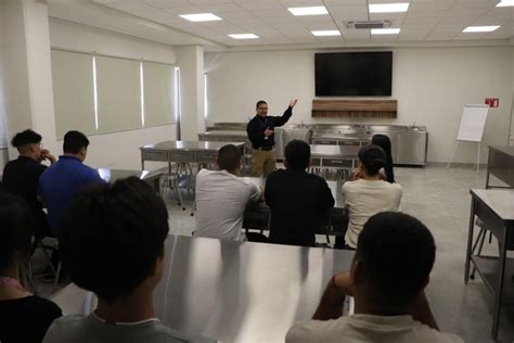 Visita De Estudiantes De La Facultad De Derecho Y Criminolog A Uanl