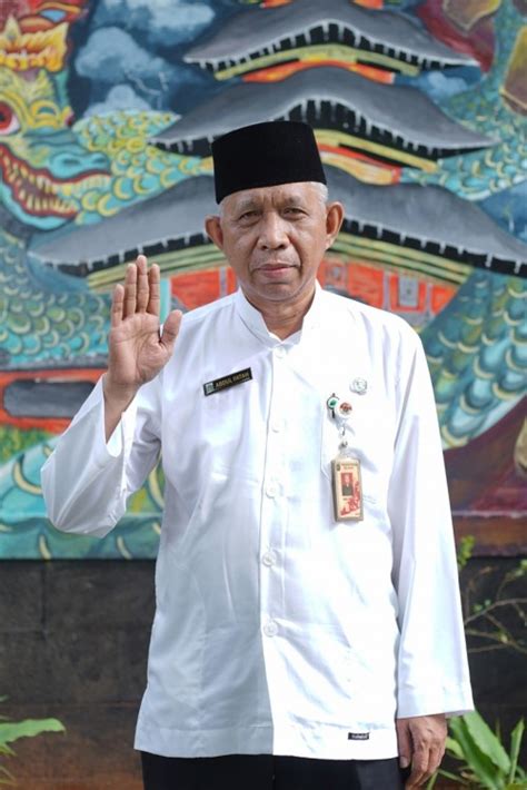 guru  tata usaha