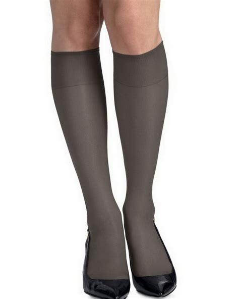 Hanes 00775 Silk Reflections Silky Sheer Knee Highs With Reinforced Toe