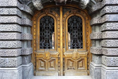 Puerta De Madera Del Viejo Vintage De Un Edificio Viejo Imagen De