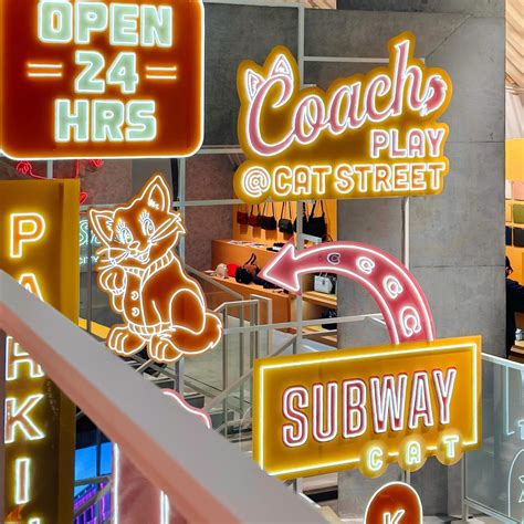 Custom Neon Retail Showcase Led Neon Signs For Retail Stores