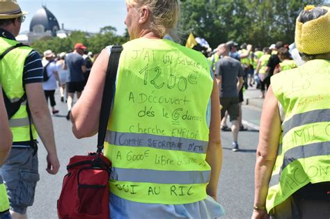 L Acte Des Gilets Jaunes Toujours Pr Sents Et D Termin S