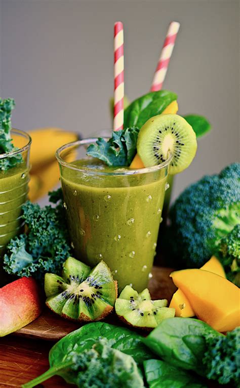 Yammie S Noshery Naked Juice Green Machine Copycat Recipe