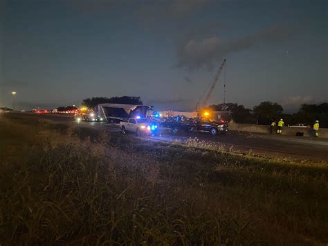 All lanes open on I-35 near Buda after 18-wheeler hits median | KXAN Austin