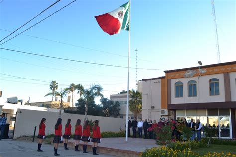 Realiza Gobierno Municipal Ceremonia De Izamiento Por El D A De La