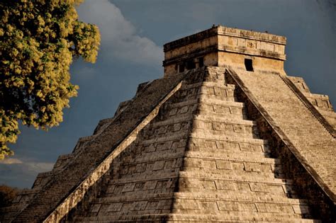 Patrimonios culturales de México Ciudad prehispánica de Chichén Itzá