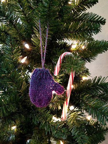 Ravelry Mini Mitten Ornament Pattern By Kim Fluck