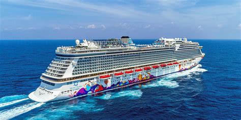 Genting Cruise Lines launches big Singapore recruitment drive | TradeWinds