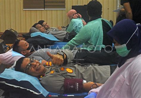 Aksi Donor Darah Hut Humas Polri Antara Foto