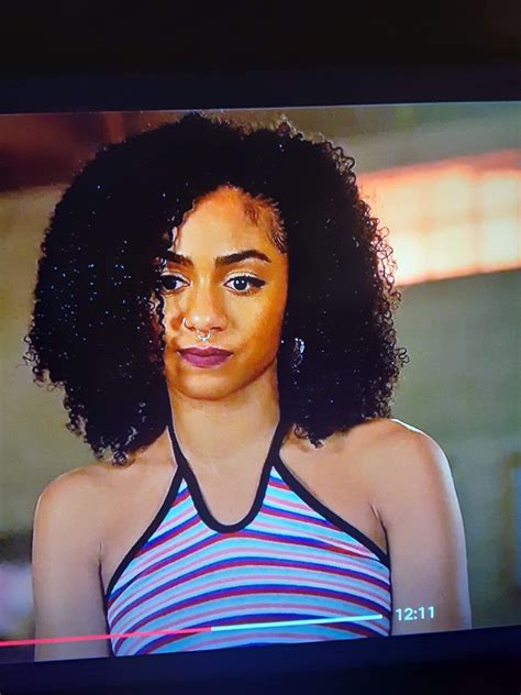 Pin by King Walls on Chelsea Tavares | Tavares, Chelsea