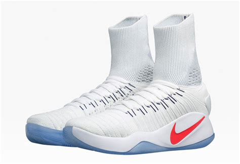 Nike Hyperdunk Flyknit Flightclub Sneaker