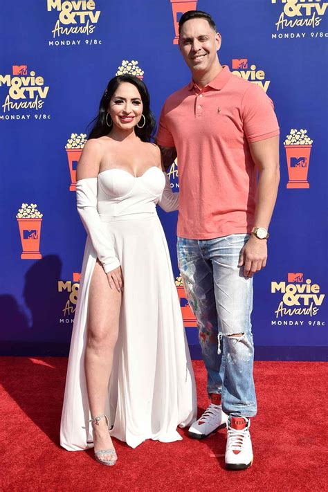 Jersey Shore’s Angelina Pivarnick Shows Off Weight Loss at MTV Awards